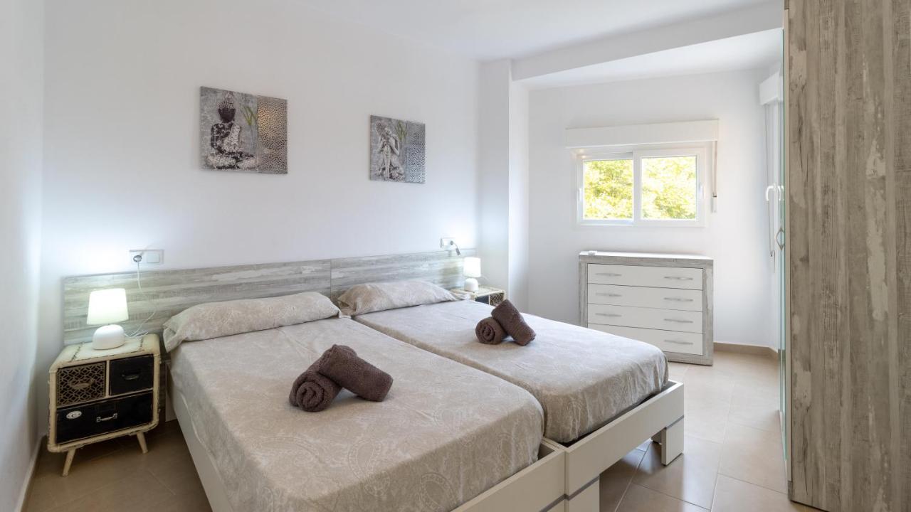 Modern 2 Bedroom Apartment 100 M From The Beach 哈维亚 外观 照片