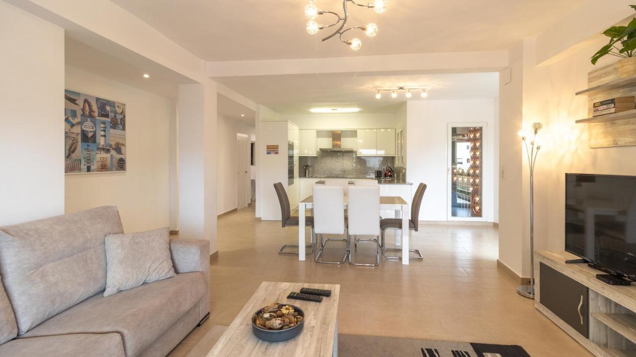Modern 2 Bedroom Apartment 100 M From The Beach 哈维亚 外观 照片